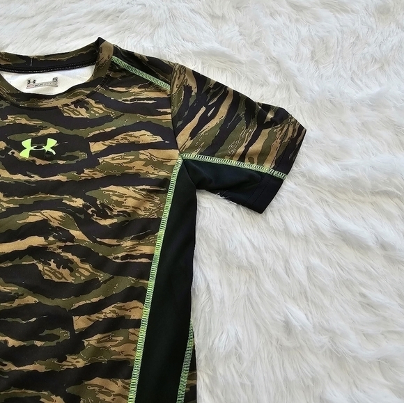 Under Armour heat gear camo short sleeve tee size 5 - Picture 6 of 10